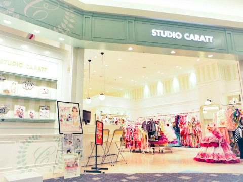 スタジオキャラットイオンレイクタウン店の写真